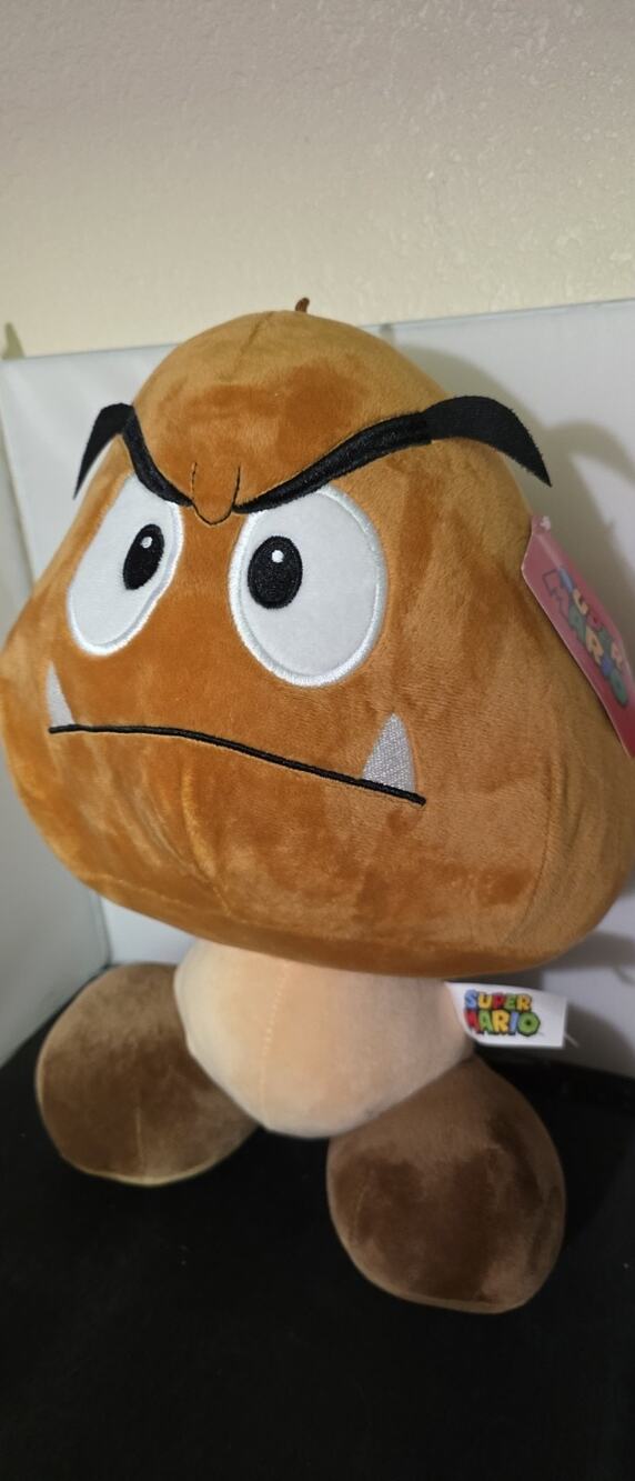 Nintendo Club Mocchi Super Mario Bros Goomba Larg Ae 15" Plush R1
